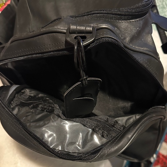 Men's Duffle Bag - Picture 5 of 16